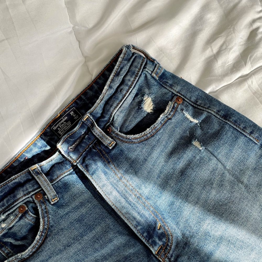 Abercrombie and Fitch Straight Leg Ankle Jean